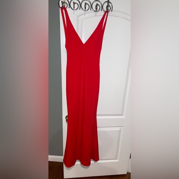 New! Katie May x Revolve Tina Red Low Back Gown in Cherry 🍒 Small NWT! - Picture 7 of 12